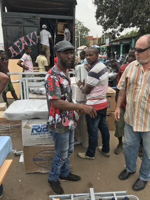 1. Container mit Spenden für Guinea – Aufnahme 7